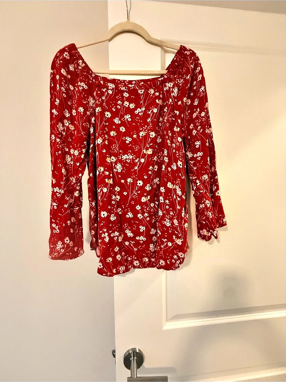 Liz Claiborne Floral Long Sleeve Blouse in Red Size Medium